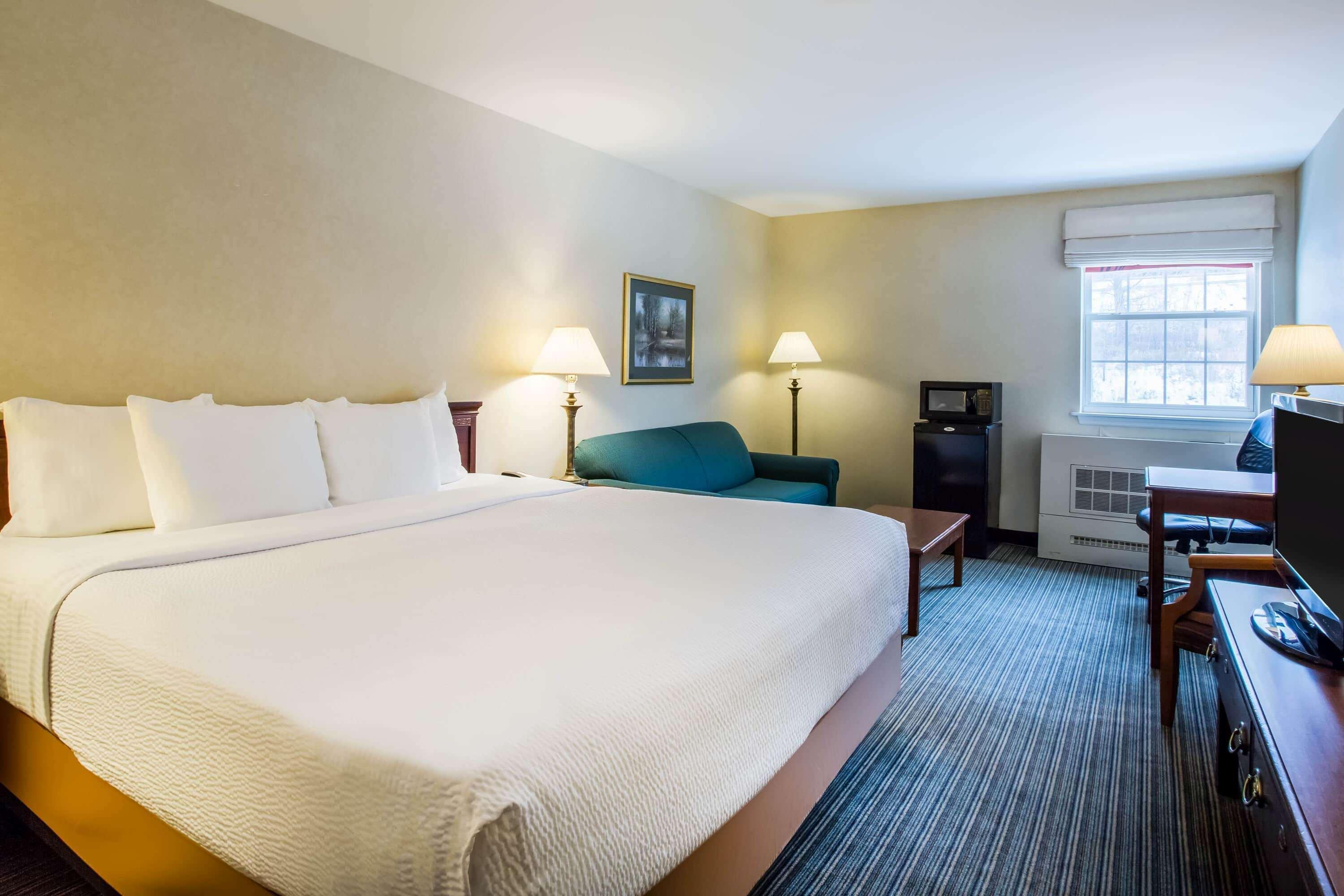 Holiday Inn Express St. Albans By Ihg Exterior photo