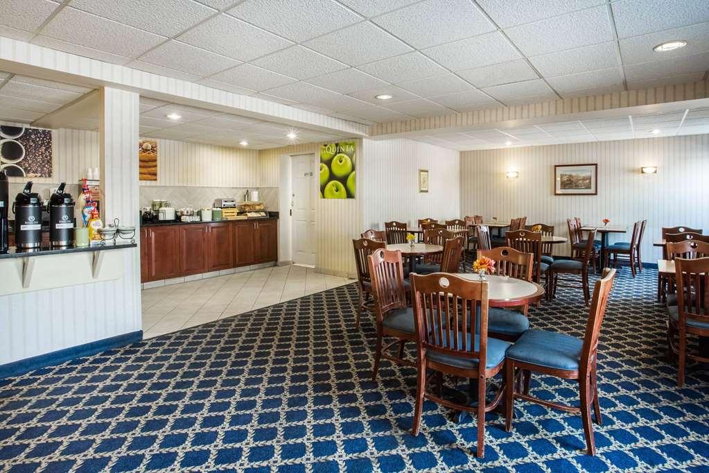 Holiday Inn Express St. Albans By Ihg Facilities photo