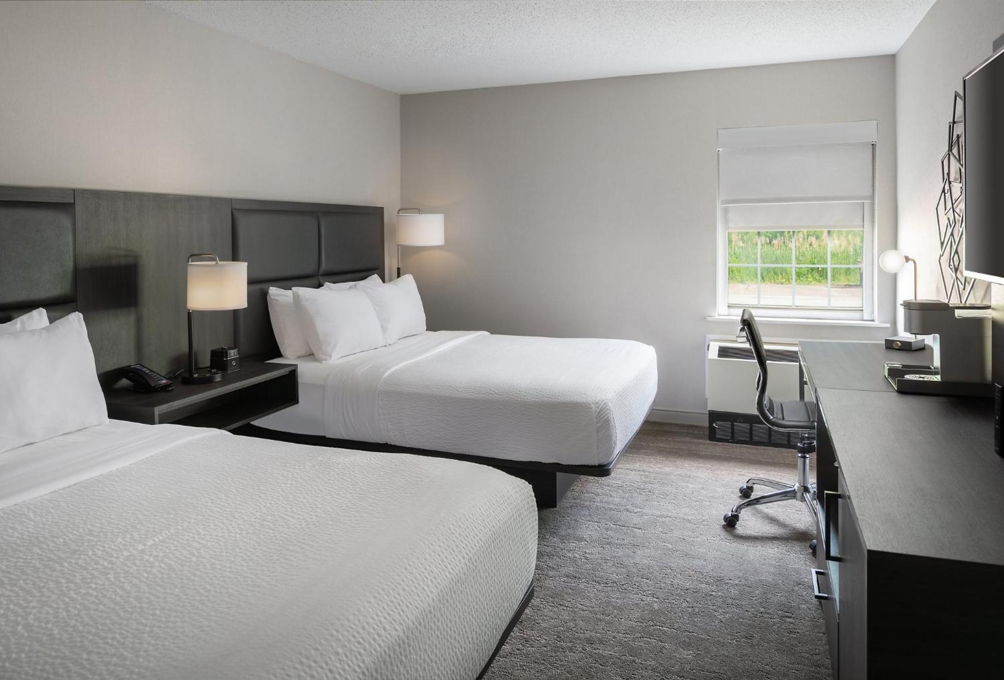 Holiday Inn Express St. Albans By Ihg Exterior photo